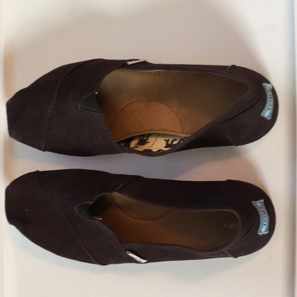 Toms